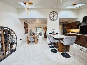 Dining Kitchen- click for photo gallery